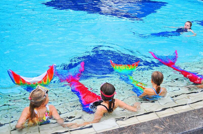 Bild vergrößern: Ferienplaner Aktion Meerjungfrauenschwimmen