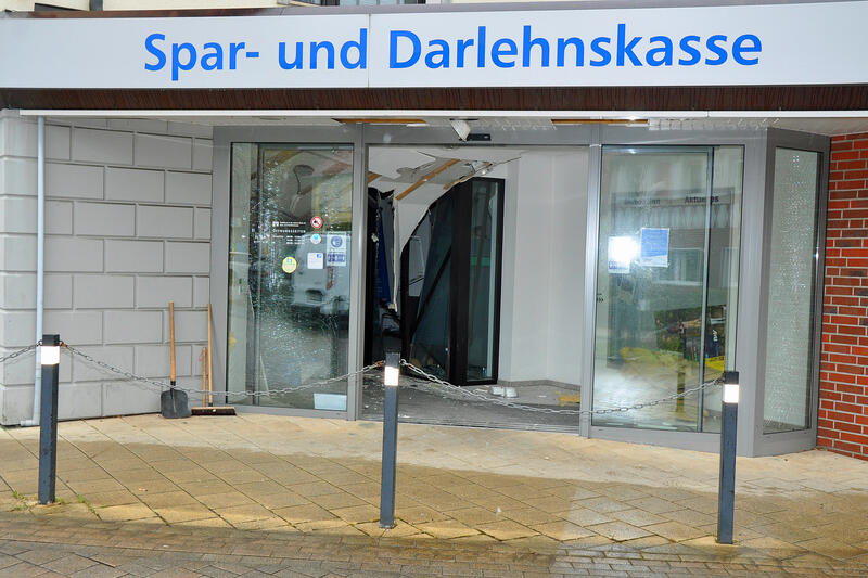 Bild vergrößern: Geldautomat in Maria Veen gesprengt