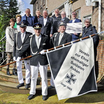 Neue Fahne Verein zur Ehre ehemaliger Soldaten 